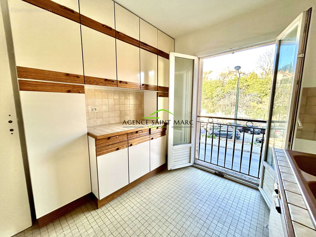 Appartement à PEYMEINADE