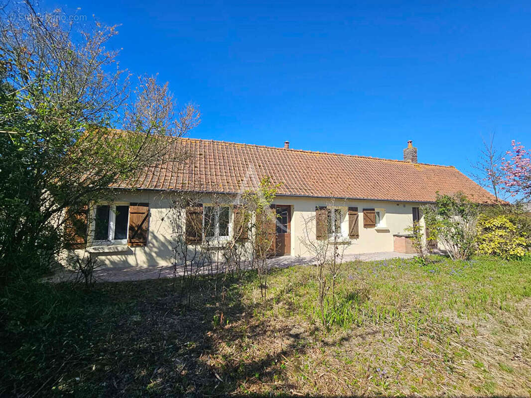 Maison à SAINT-QUENTIN-EN-TOURMONT