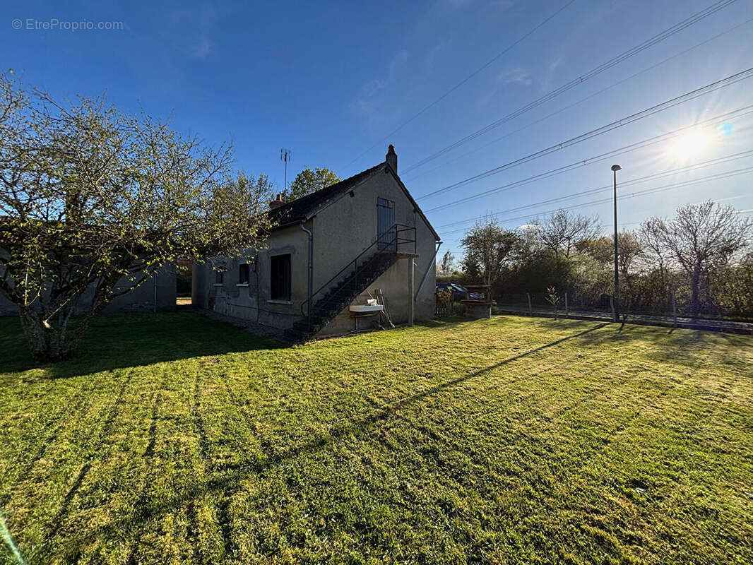 Maison à CHANTENAY-SAINT-IMBERT