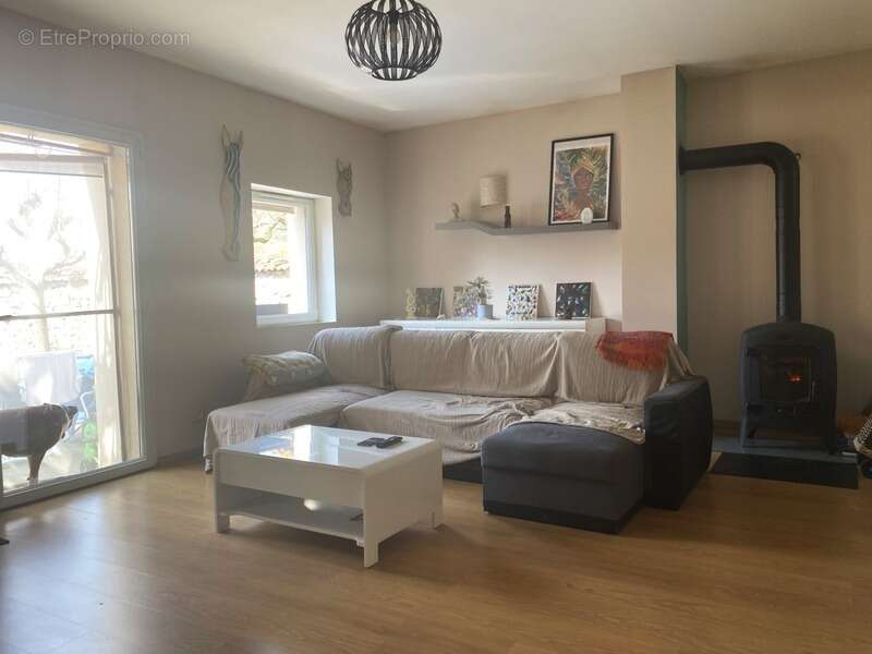 Maison à VAUX-EN-BUGEY