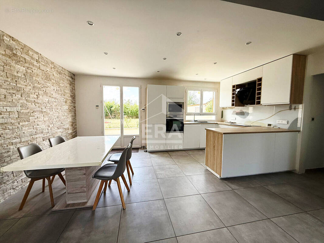 Maison à BRIE-COMTE-ROBERT