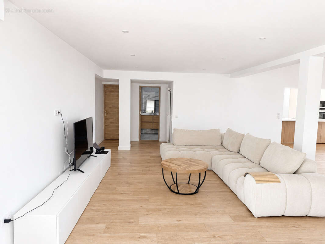 Élégante maison familiale rénovée en lisière de forêt – Deux suites parentales, confort et nature à Hourtin - photo 8