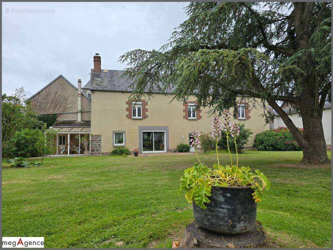 Magnifique propriété de 230 m², 7 pièces, dépendances - photo 15