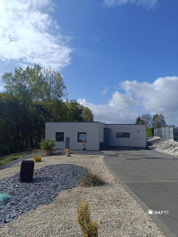 Photo 1 - Maison à SAINT-MOMELIN