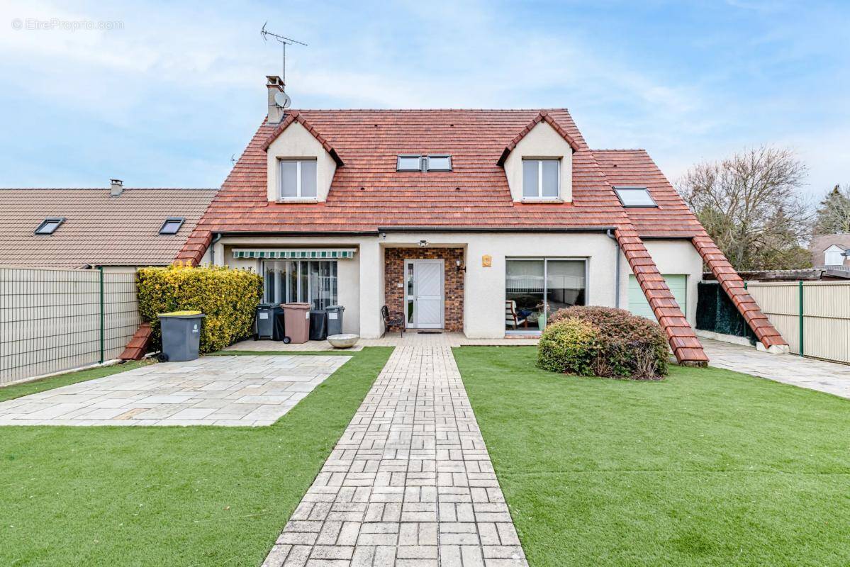 Maison à BOIS-D'ARCY