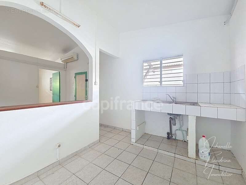 Maison à CAPESTERRE-BELLE-EAU