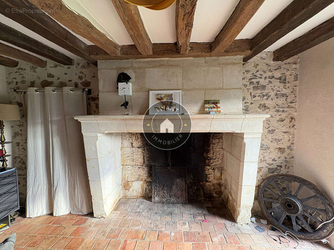 Maison à SAINT-REMY-LA-VARENNE