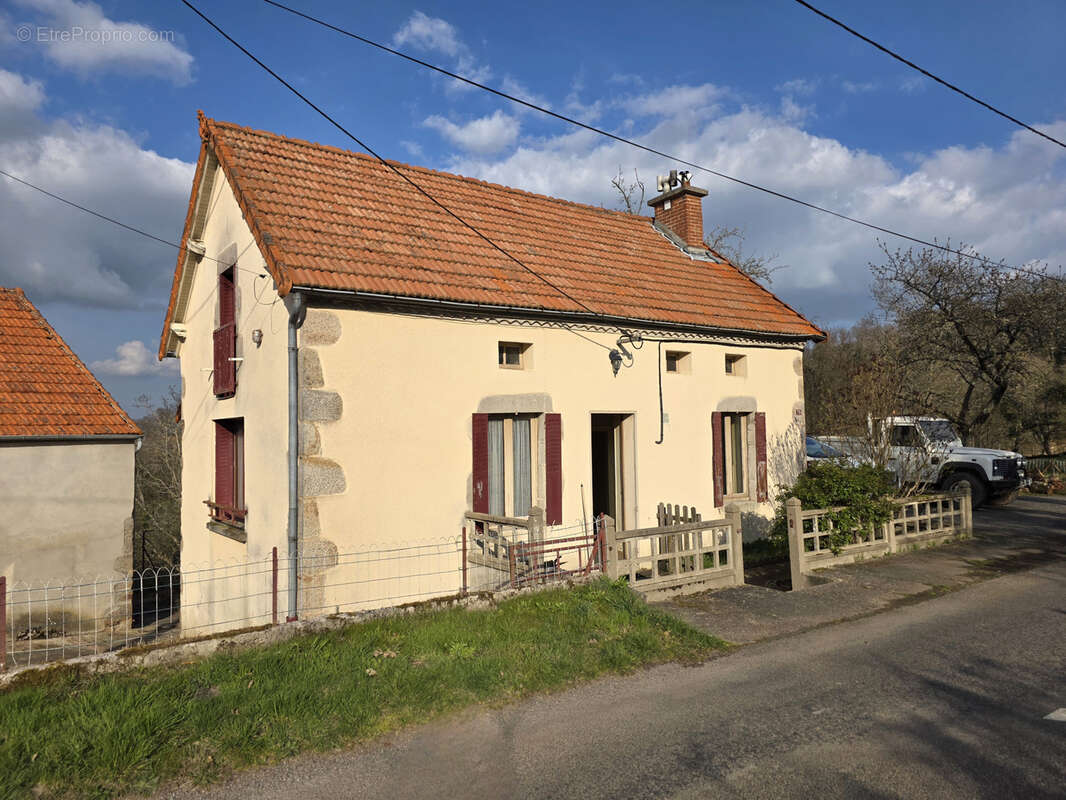 Maison à ECHASSIERES