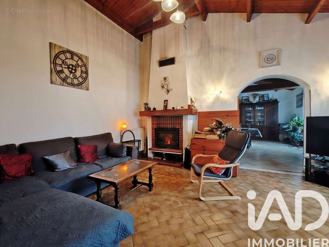 Photo 3 - Maison à LE PERRIER