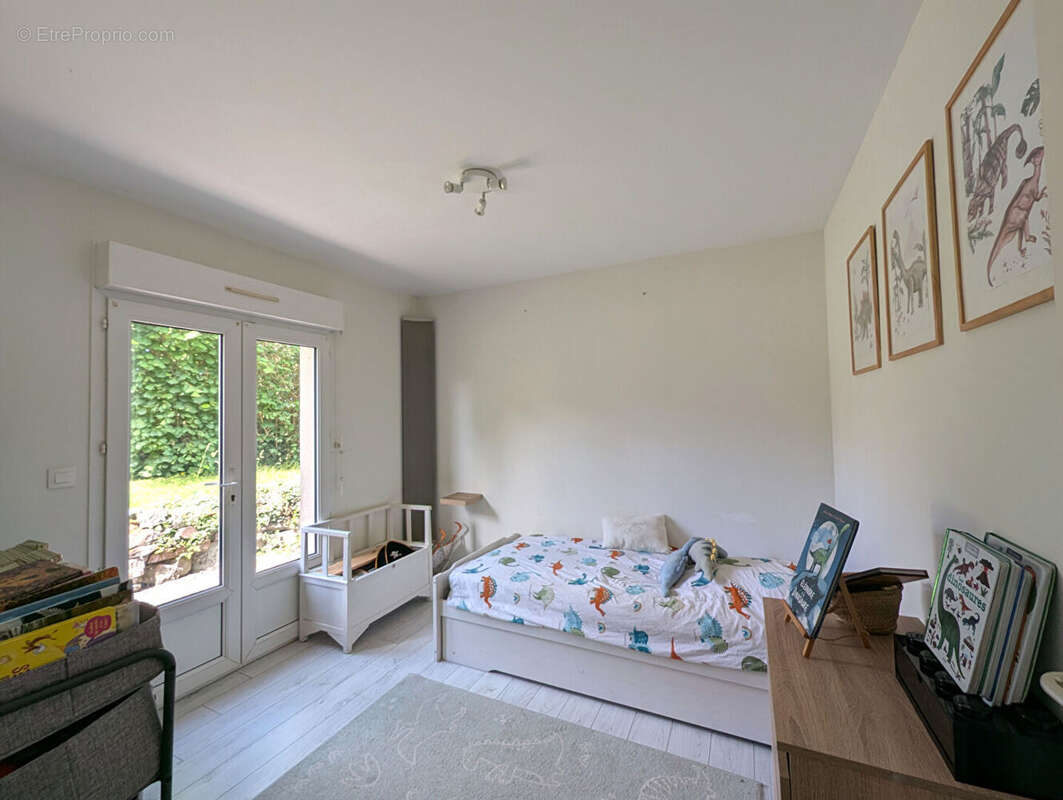 Maison à BAGUER-MORVAN