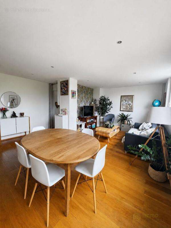 Appartement à NANTERRE