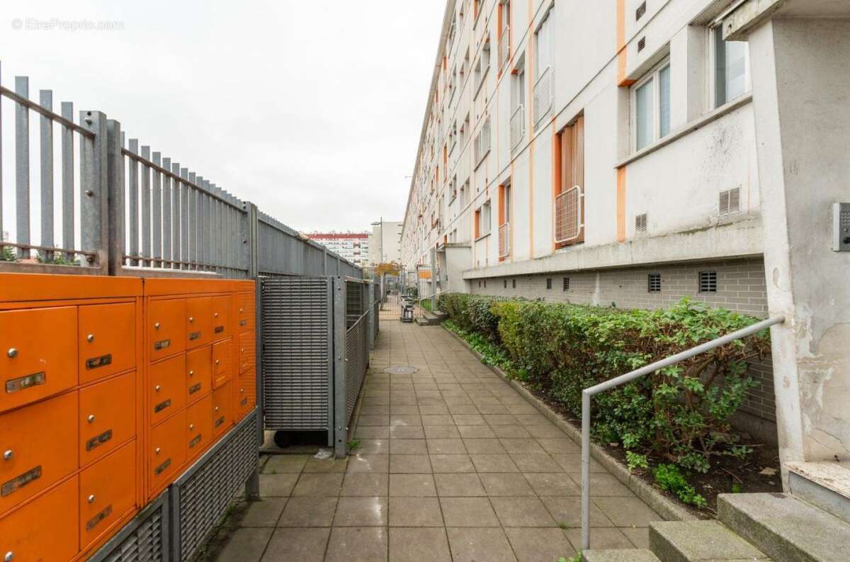 Appartement à CLICHY-SOUS-BOIS