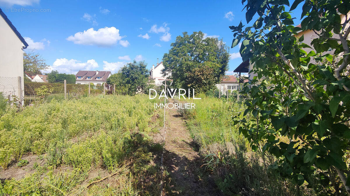 Terrain à CONFLANS-SAINTE-HONORINE