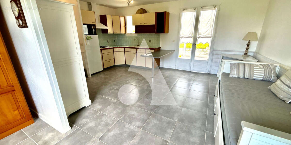 Maison à BOURCEFRANC-LE-CHAPUS