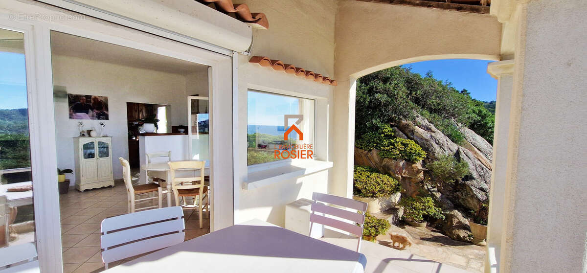 Maison à HYERES