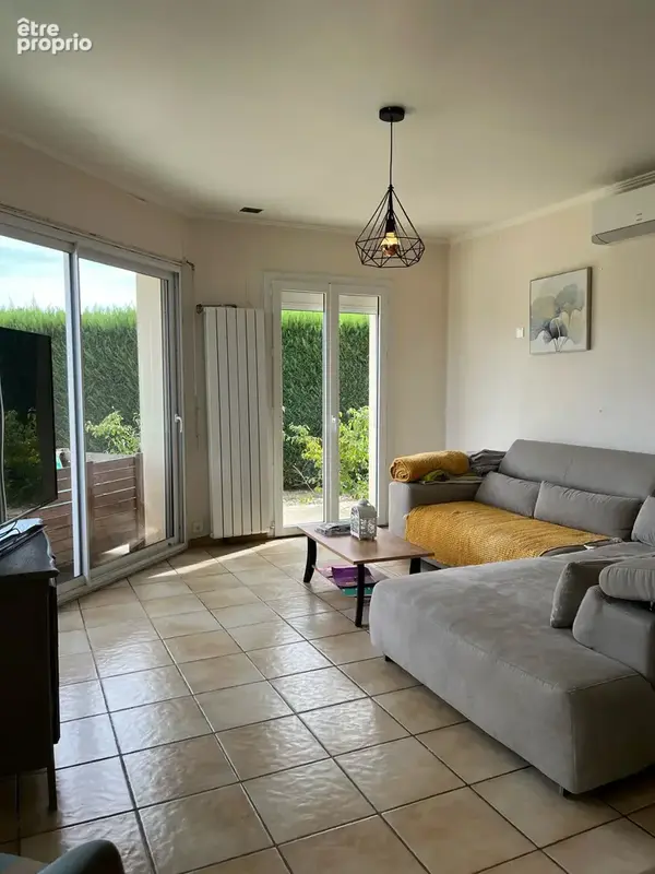 EXCLUSIVITE Pavillon de plain pied avec grands garages et jardin arboré - photo 4