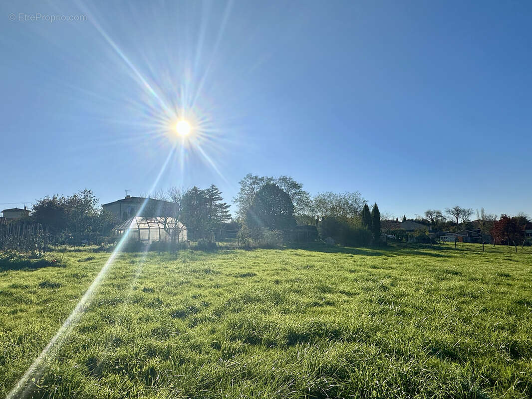 Terrain à CUNAC