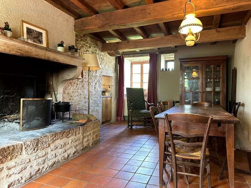 Maison à POUILLY-EN-AUXOIS