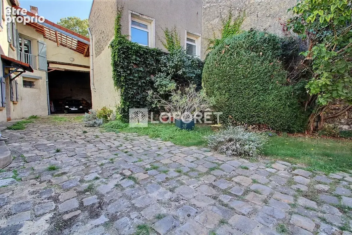 Une maison au c?ur de nanterre, à fort potentiel ! - photo 12