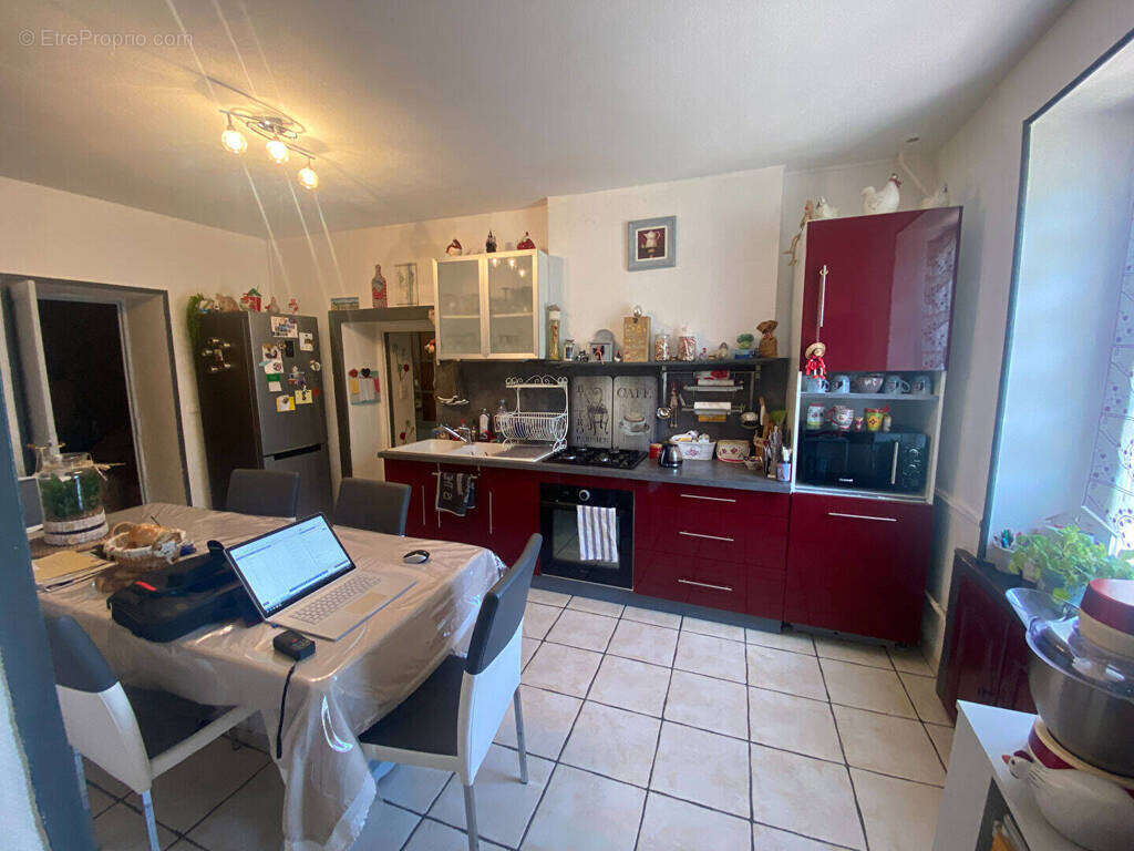 Maison à MONTIERCHAUME