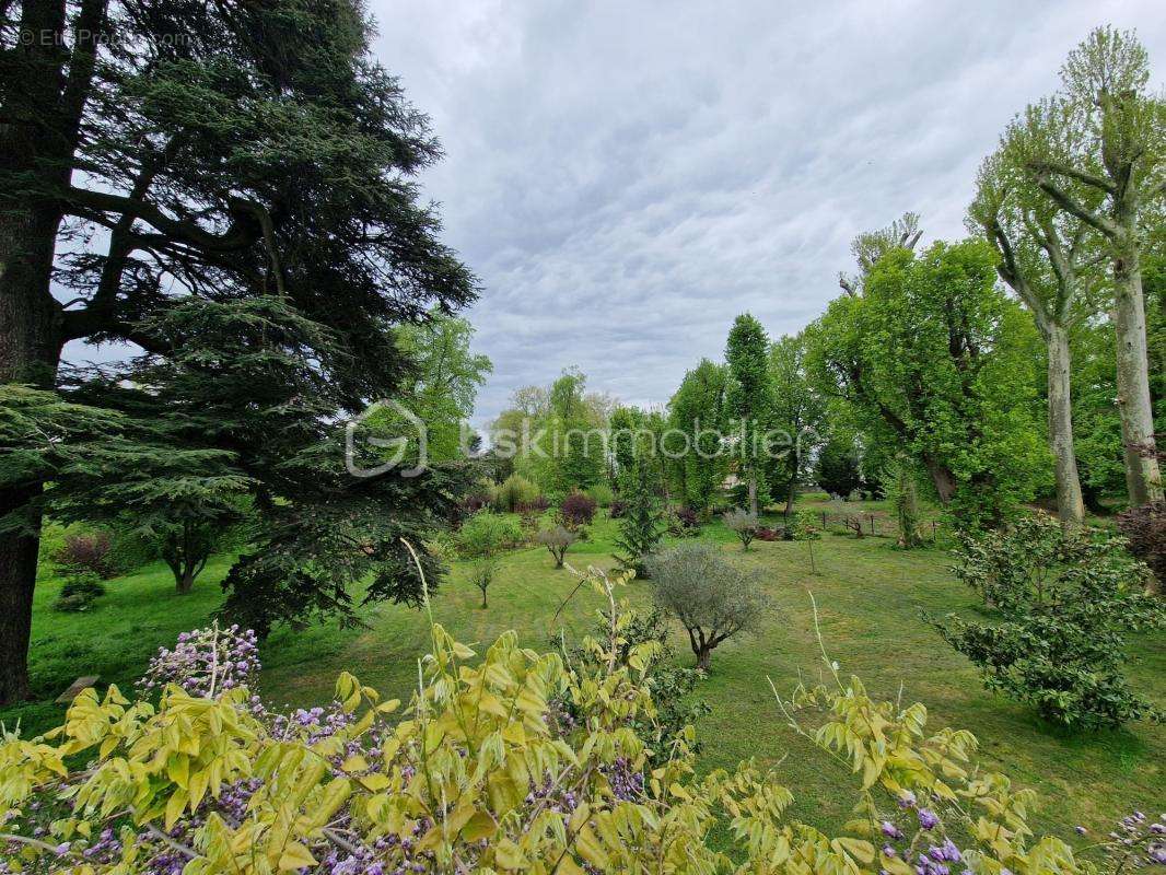 Maison à LA QUEUE-EN-BRIE
