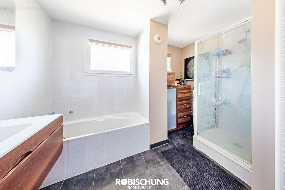 HIRSINGUE : Magnifique appartement dans environnement recherché - photo 9