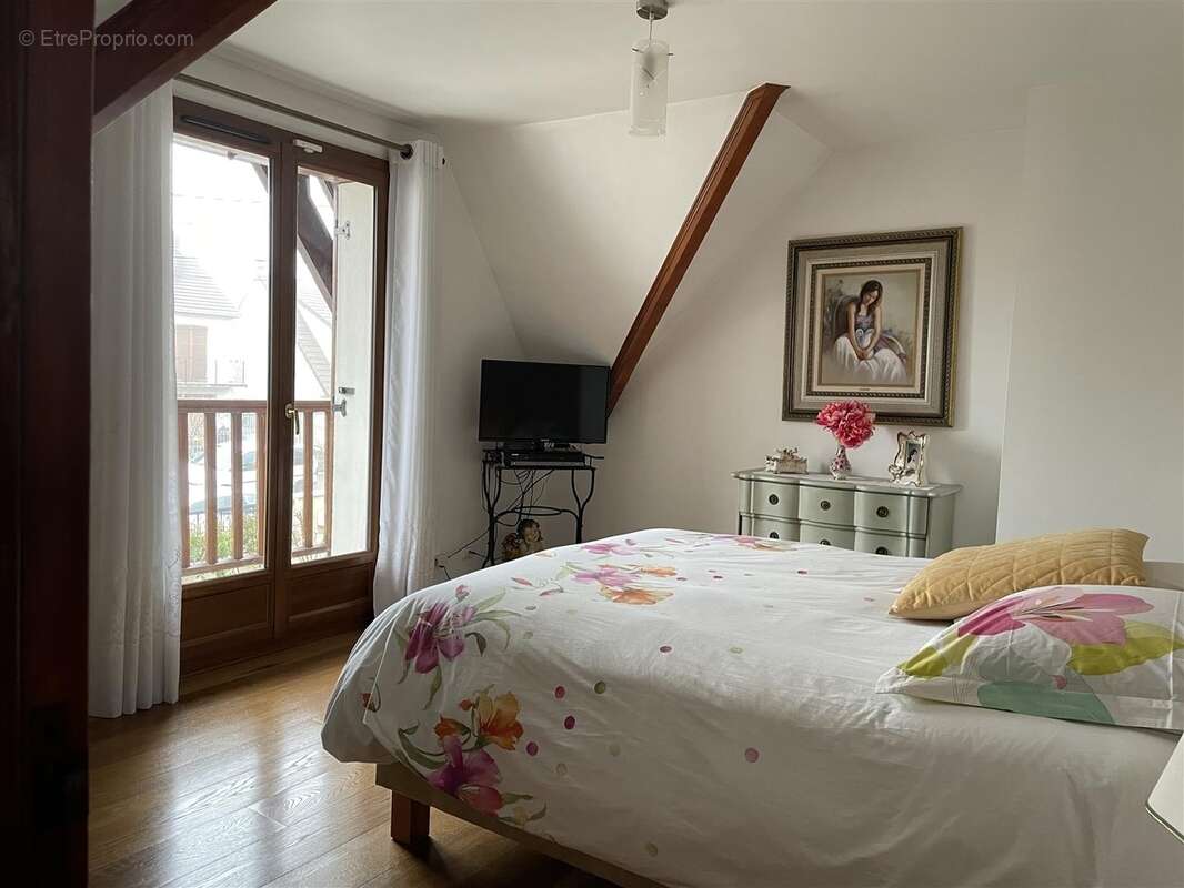 Maison à PONTAULT-COMBAULT