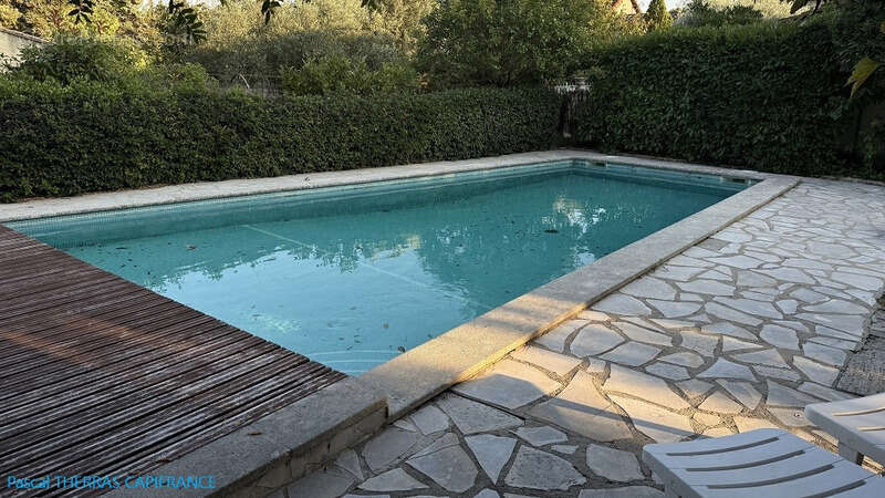 Maison à LES ANGLES