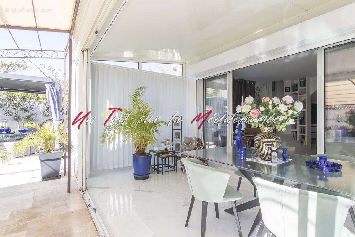 Maison à LA LONDE-LES-MAURES