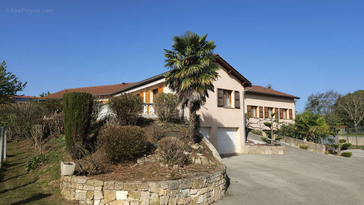 Maison à SAINT-HILAIRE-DE-BRENS