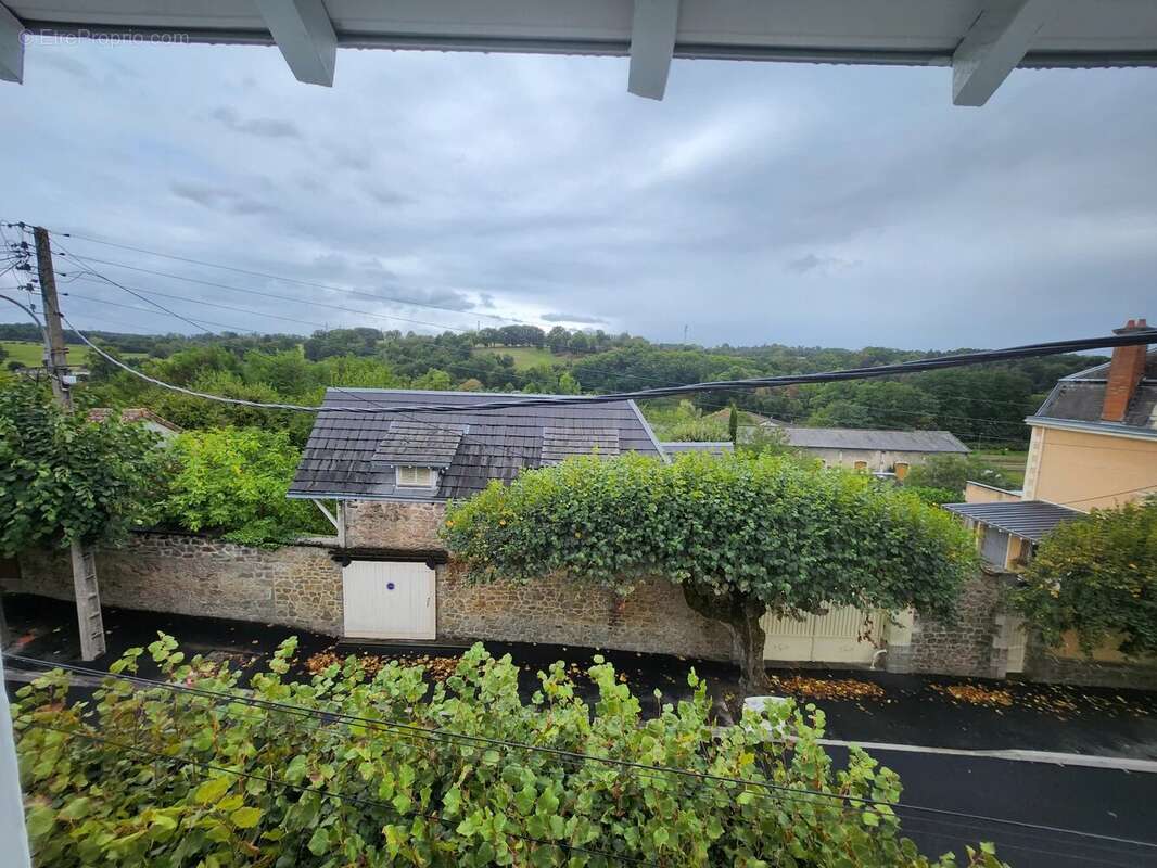 Appartement à SAINT-JUNIEN