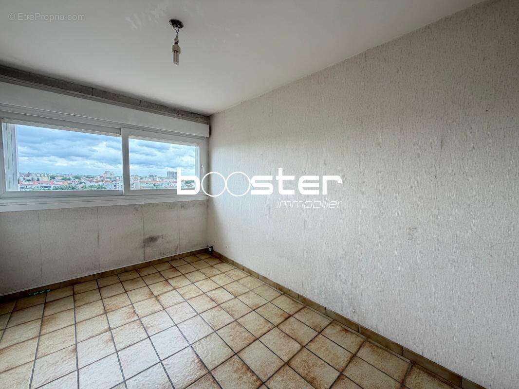 Bourrassol - Appartement 5 pièces en dernier étage - Balcons - Cave - Parking - photo 3