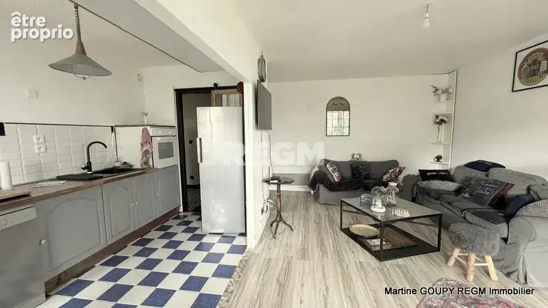 ORLEANS (45)   Quartier Madeleine   Résidence sécurisée - Appartement balcon 77 m2 - 4 P. 2 chbres   cellier, - photo 3