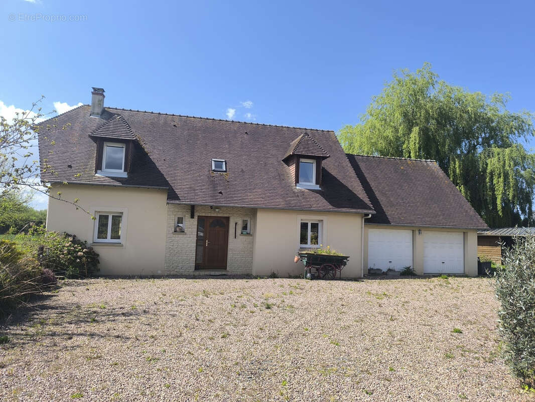 Maison à BONNEVILLE-SUR-TOUQUES