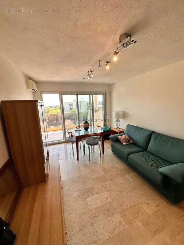 Appartement Vue Mer avec Terrasse et Garage à Antibes - photo 4