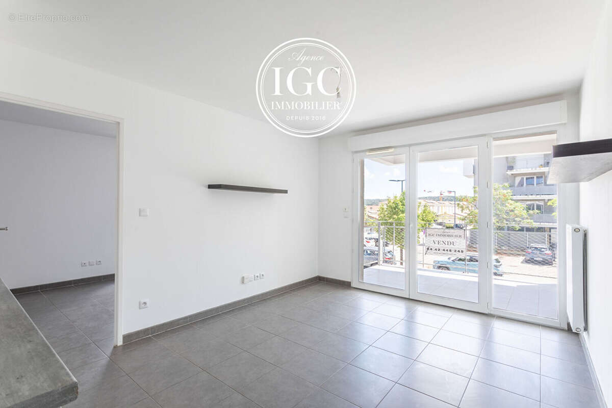 Appartement à CHATEAUNEUF-LES-MARTIGUES