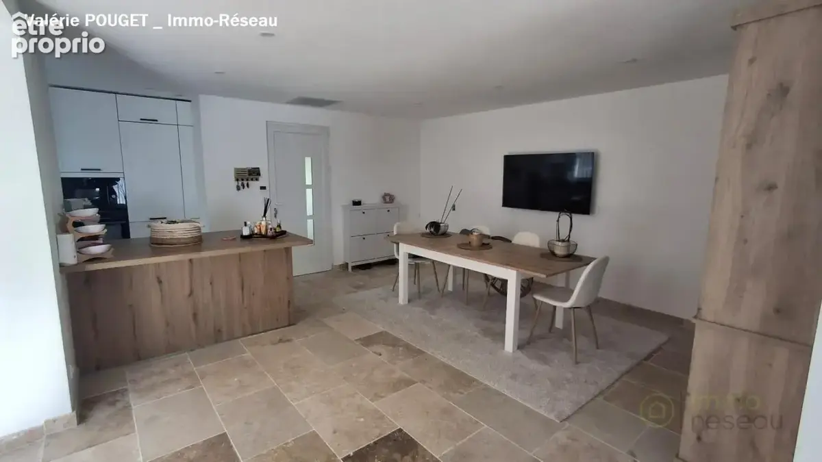 Maison 5 pièces 128 m² à vendre à Le Revest-Les-Eaux (83200) - photo 4