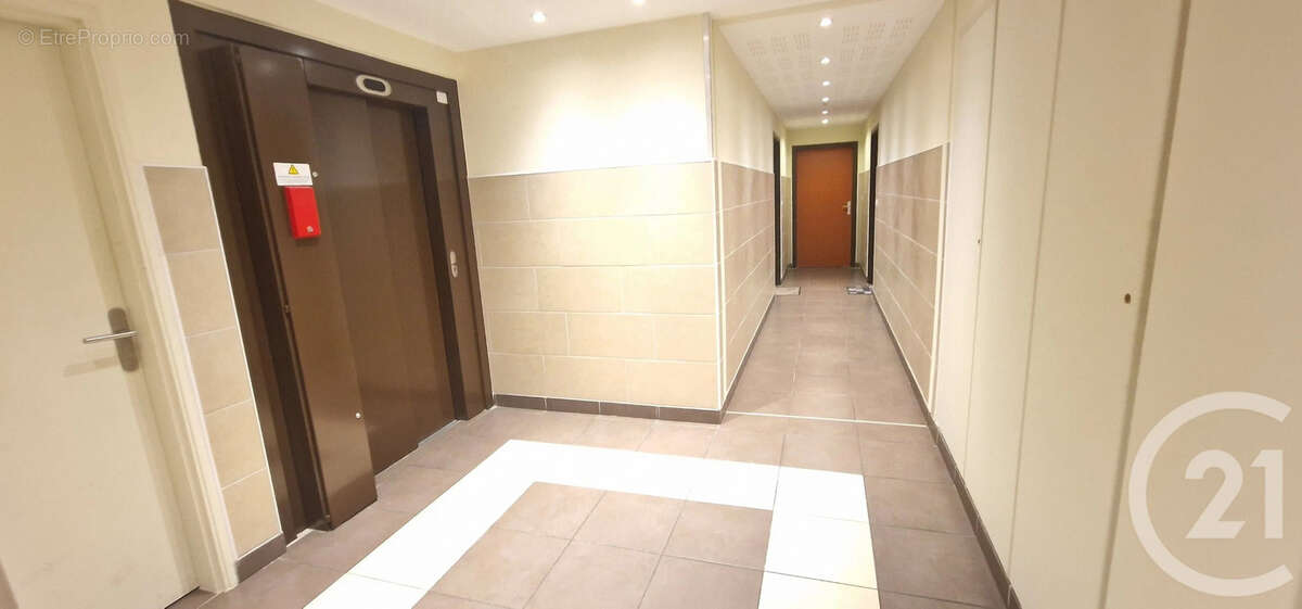Appartement à LA ROQUEBRUSSANNE