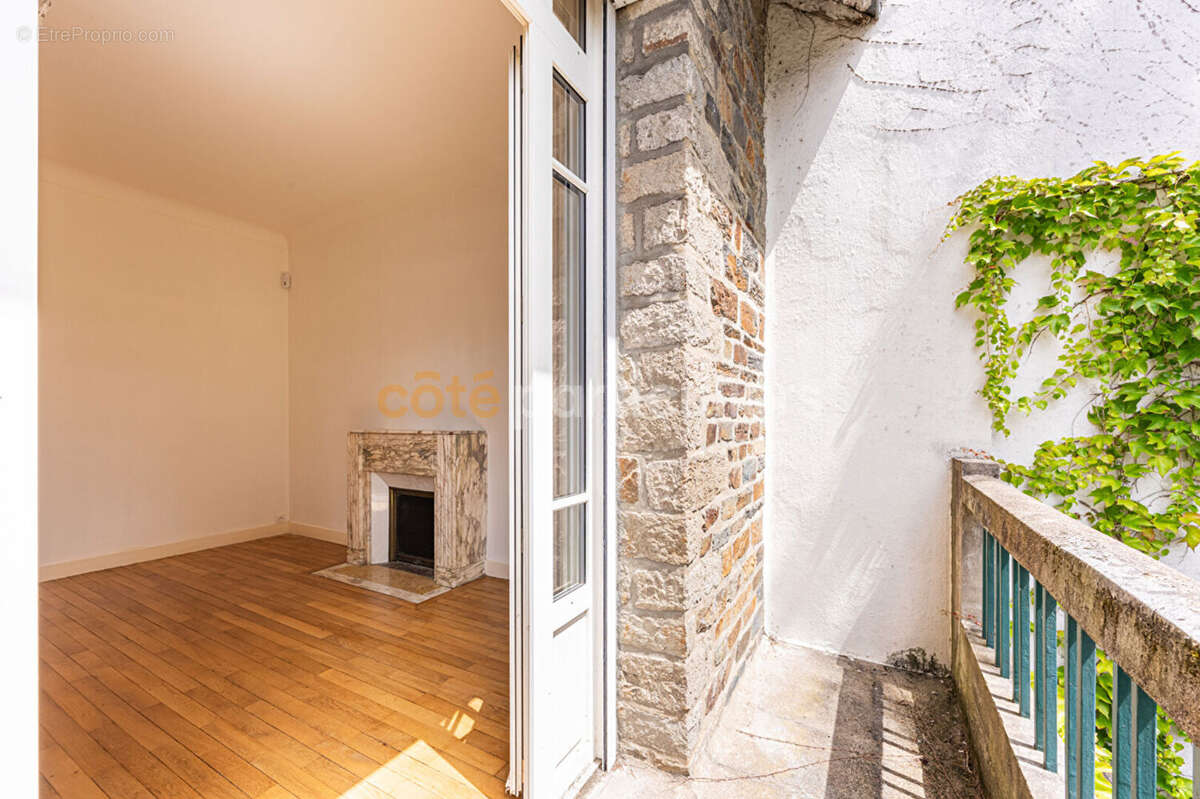 Nantes -- monselet -- maison bourgeoise de 1930 -- surface 300m2 -- garage -- jardin - photo 9