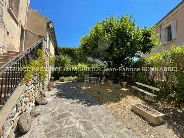 Maison à ROCHEBRUNE