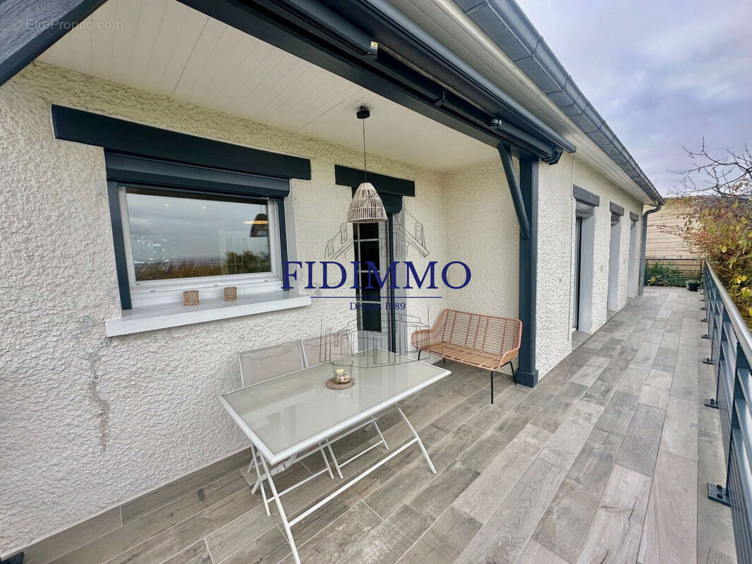 Maison à CHENNEVIERES-SUR-MARNE