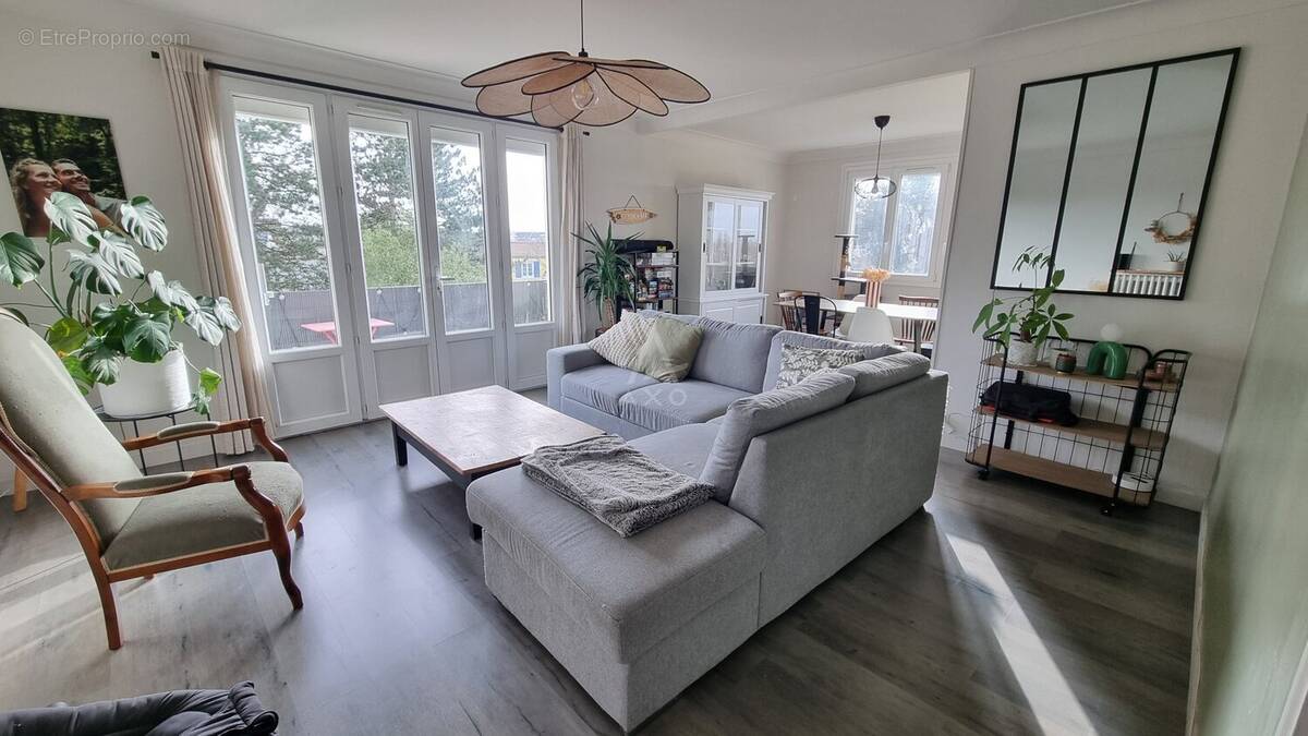 Appartement à SAINT-SEBASTIEN-SUR-LOIRE