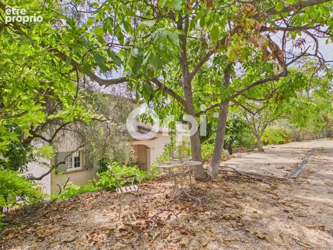 A rafraichir - maison individuelle + dependance + garage + piscine + annexes - photo 26