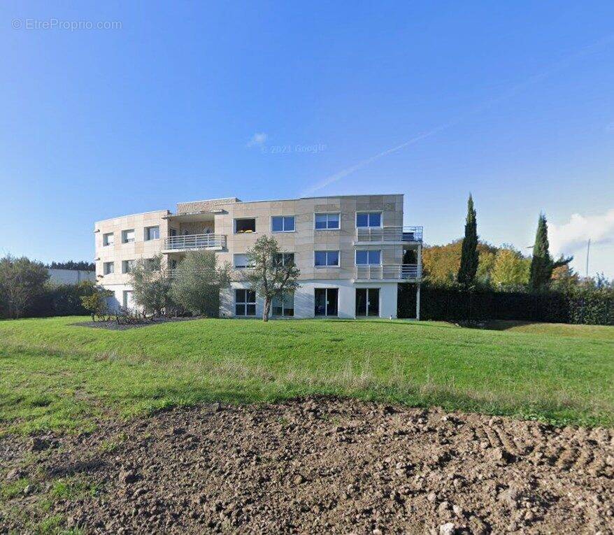 Appartement à PELLOUAILLES-LES-VIGNES