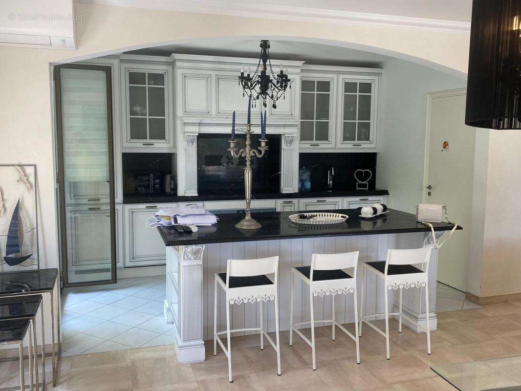 Maison à VILLENEUVE-LOUBET