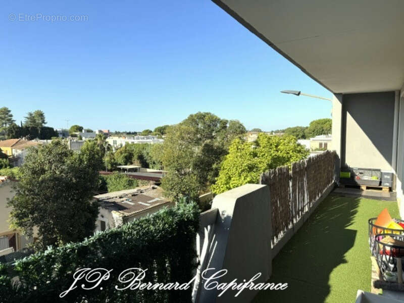 Appartement à LUNEL