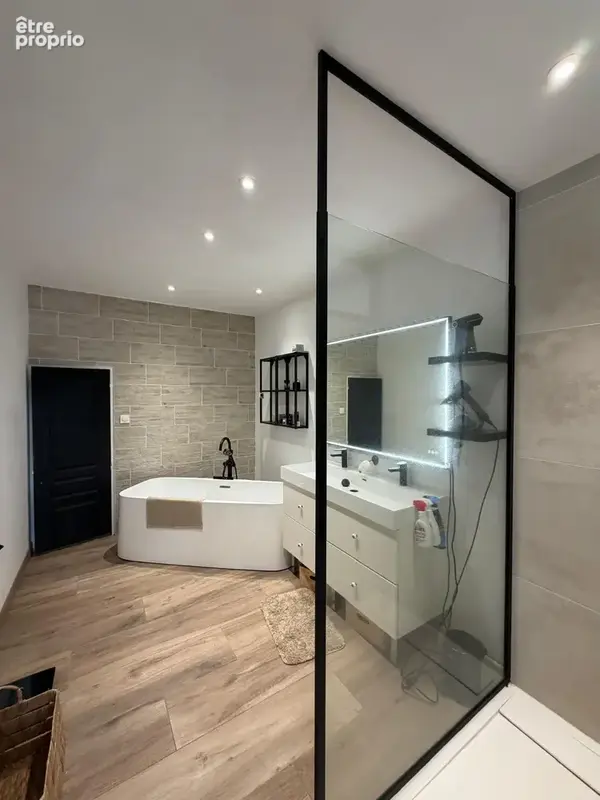Longere renovee avec dependances - photo 9