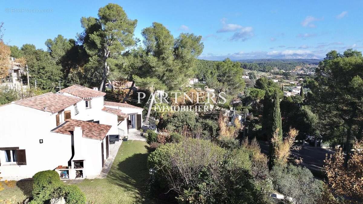 Maison à BOUC-BEL-AIR