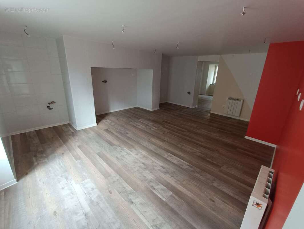 Appartement 300 m² à Correze  - photo 5