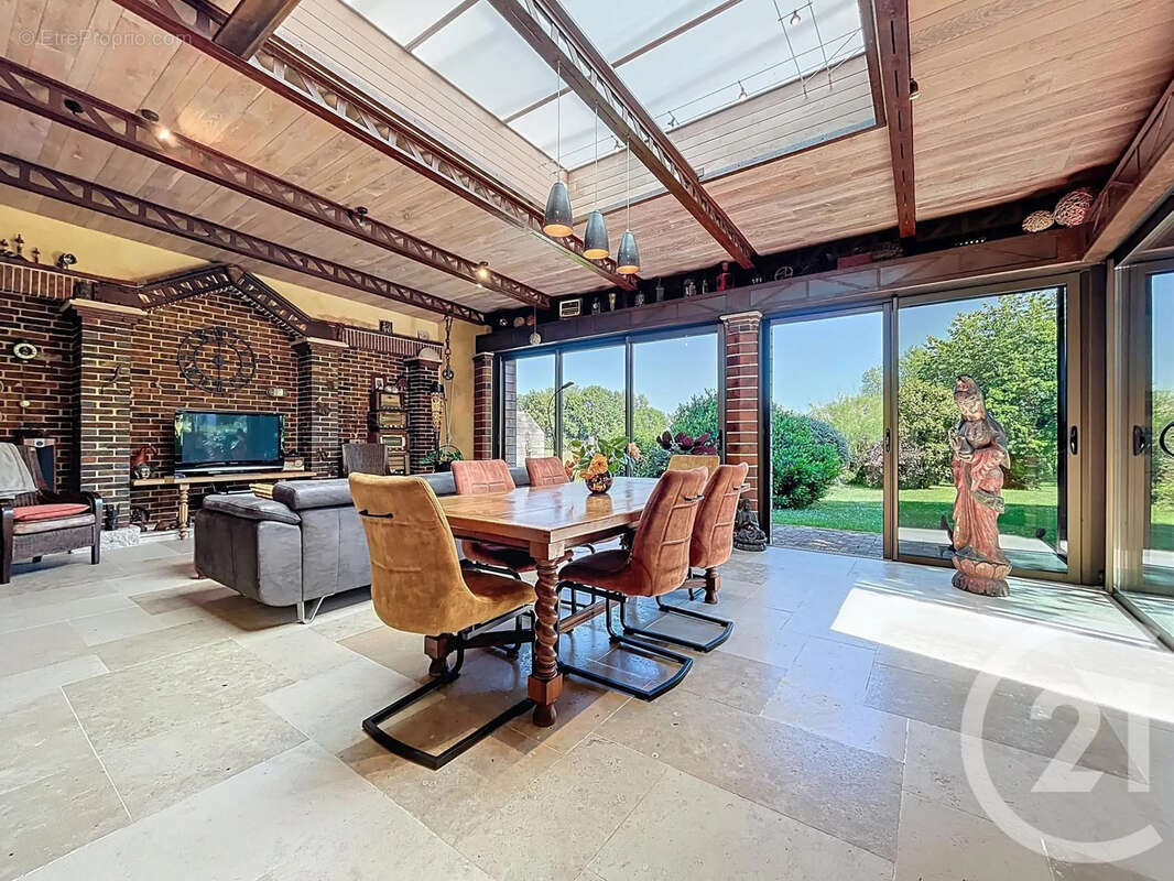 Maison à COURTERANGES